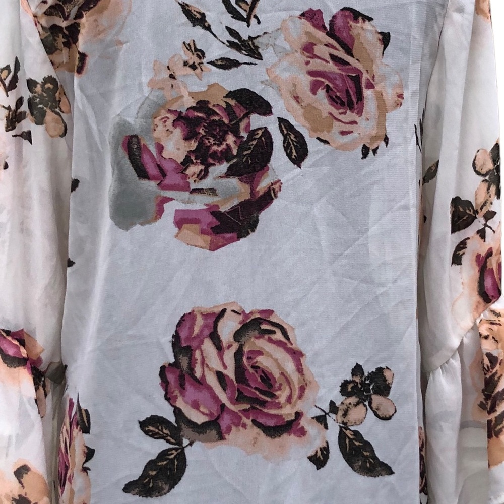 Ivy & Main Large Rose Sheer Kimono size S/M - Picture 11 of 12